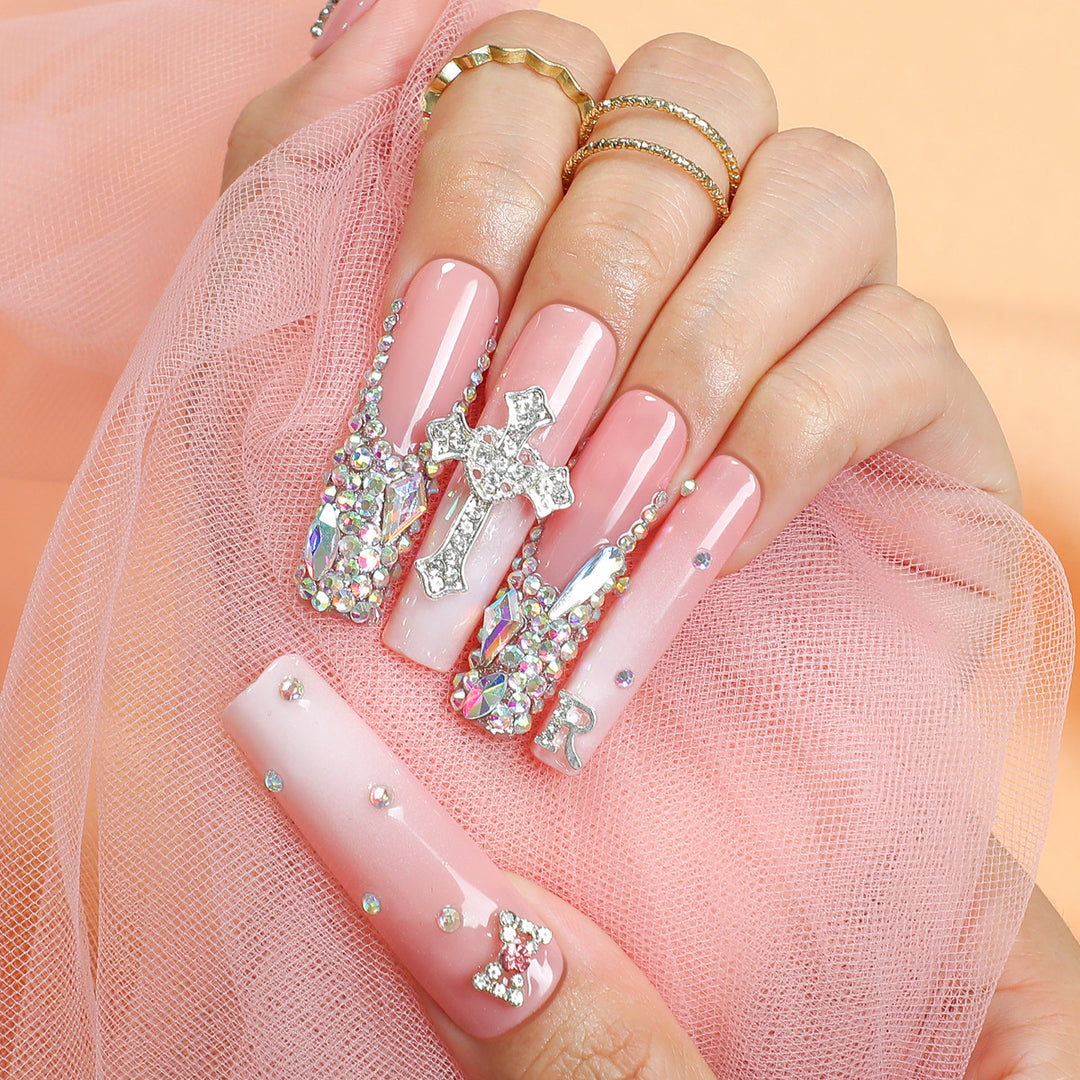 Creative nail art set with glamorous rhinestone decorations Stornfield