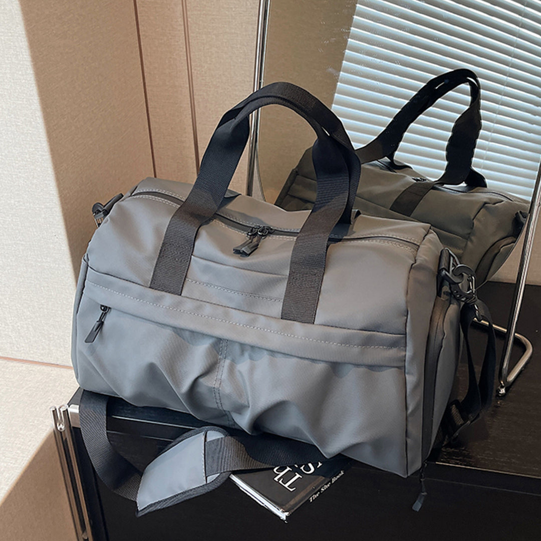 Sporty tote bag with detachable shoulder strap Stornfield
