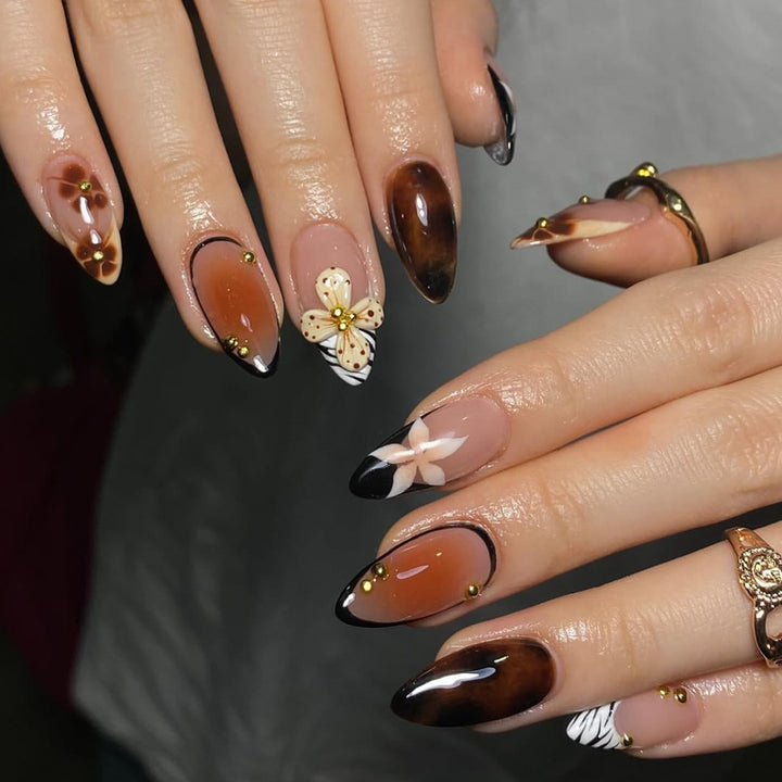 Artificial nails with exclusive 3D design and flower accents Stornfield