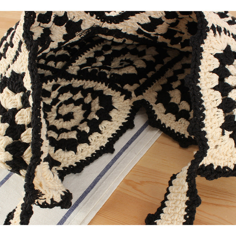 Handbag in modern crochet pattern Stornfield