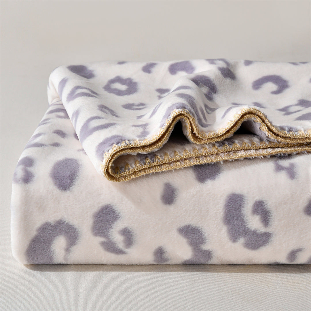 Luxury Leopard-Print Fleece Throw Blanket Stornfield