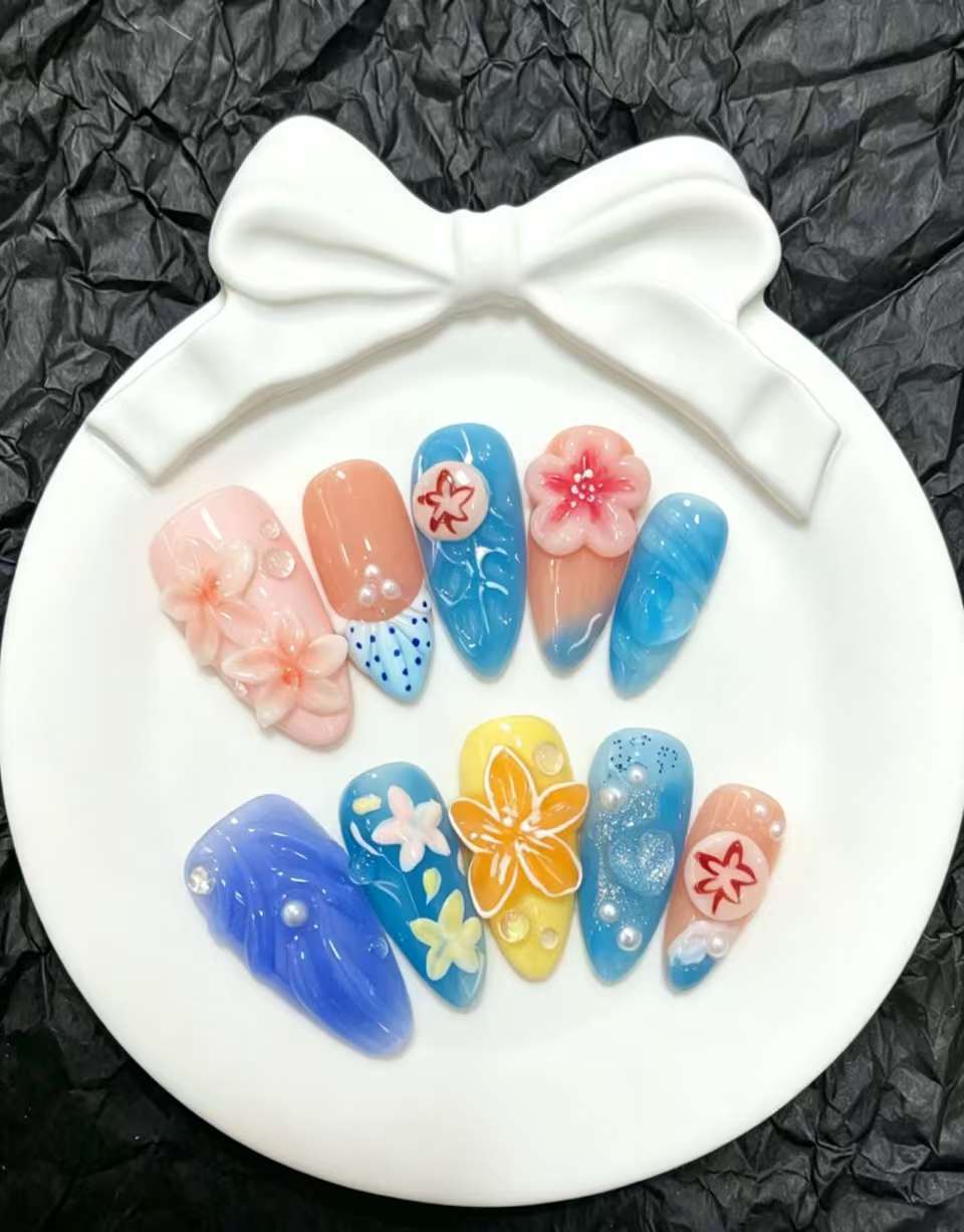 Decorative Press-On Nail Art Set with Floral and Pearl Accents