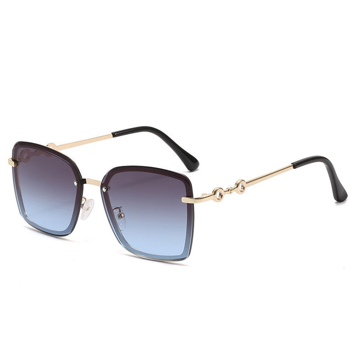 Women's square sunglasses with mirrored lenses and elegant detail Stornfield