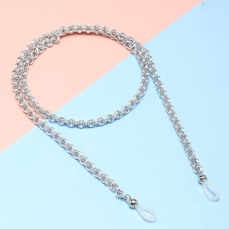 Fashionable Eyewear with Stylish Chain Stornfield