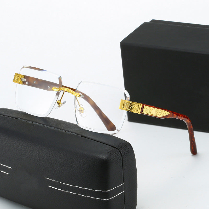 Ladies elegant sunglasses with luxurious, glittering frame Stornfield