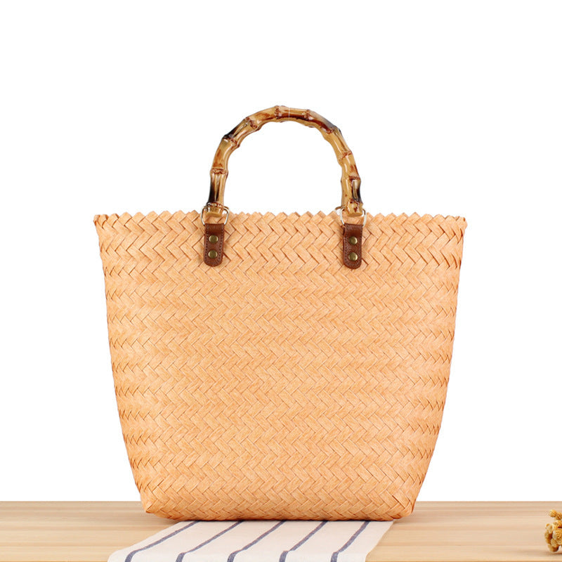 Stylish shopping bag made of braided natural material Stornfield