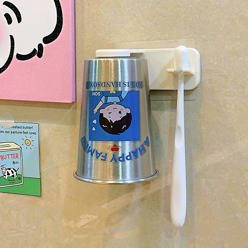Wall-mounted cup with playful design Stornfield