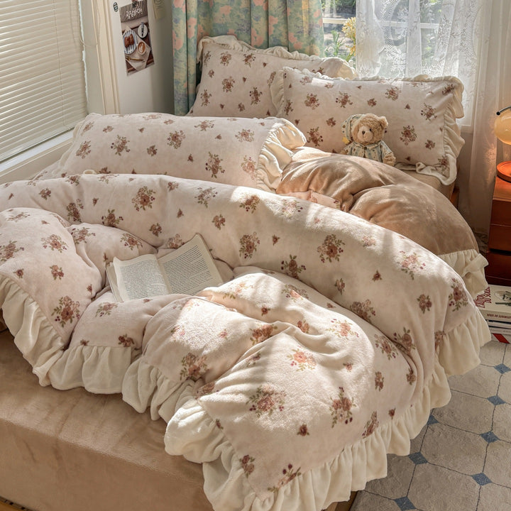 Floral Ruffled Plush Comforter Set