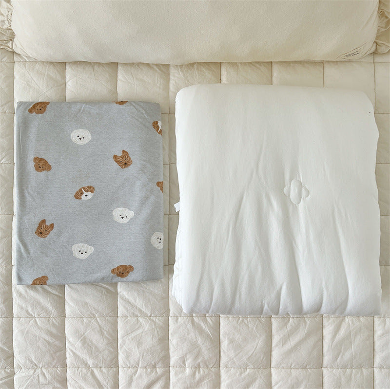 Unisex cotton pillowcase with cheerful bear design Stornfield