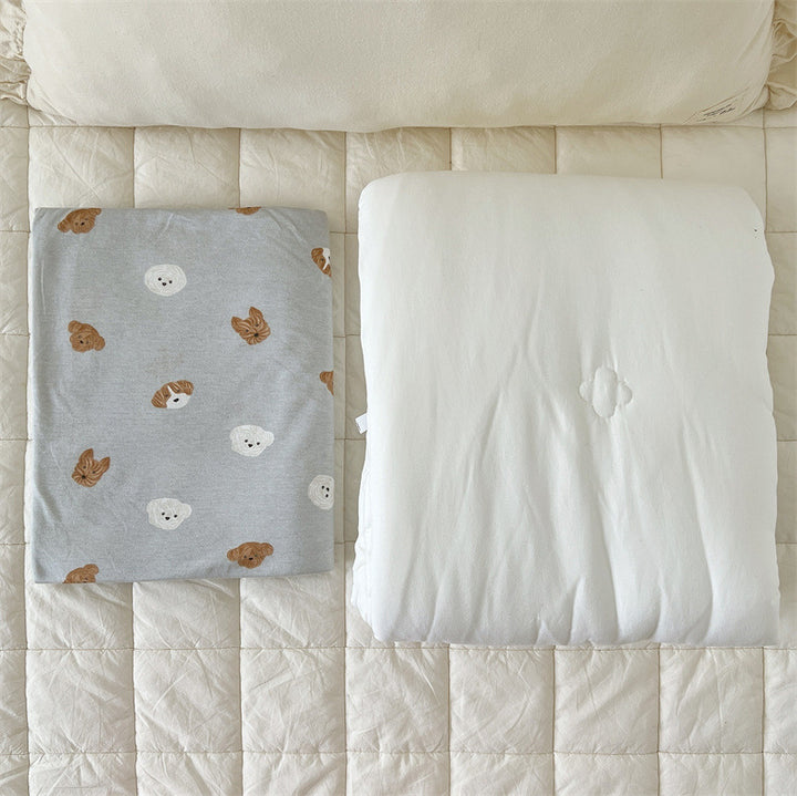 Unisex cotton pillowcase with cheerful bear design Stornfield