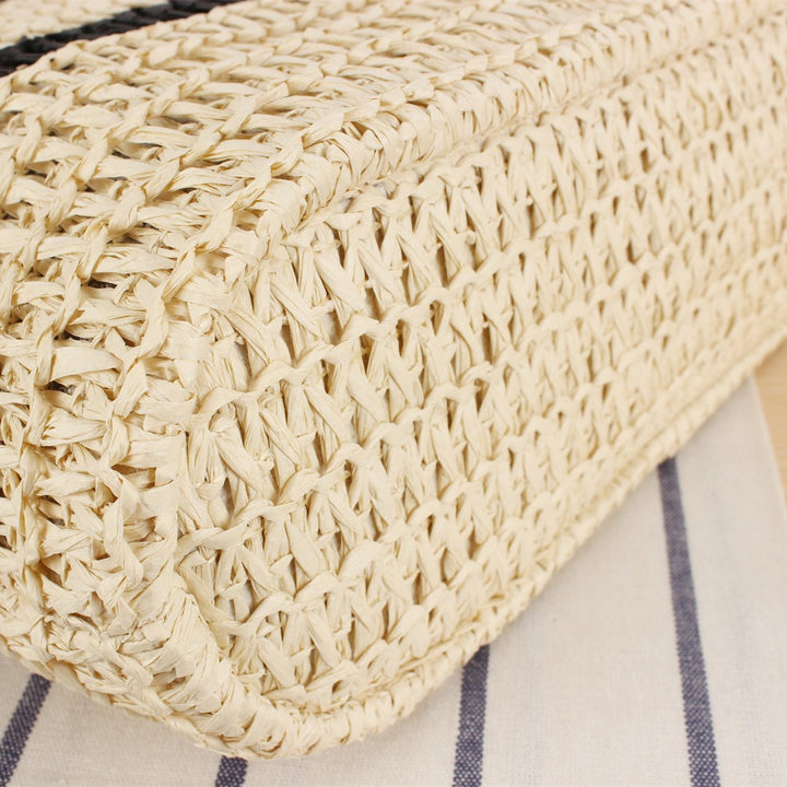 Elegant beach bag with modern stripes Stornfield