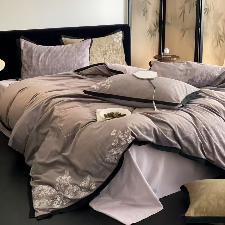 Luxurious embroidered cotton bedding set with pillowcase and reversible function
