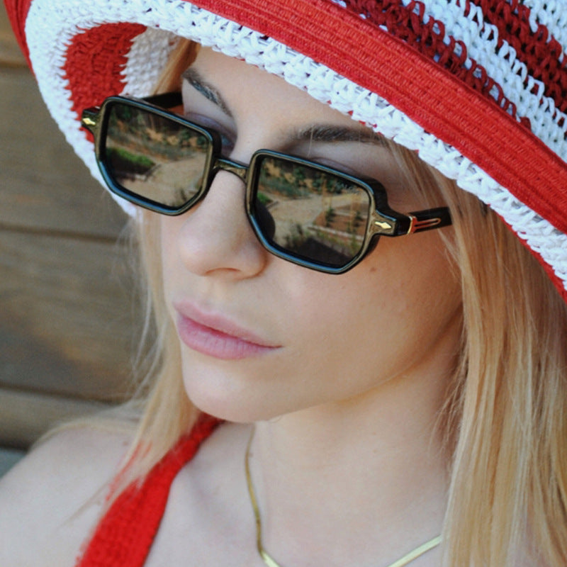 Women's square sunglasses with elegant design and polarizing lenses Stornfield