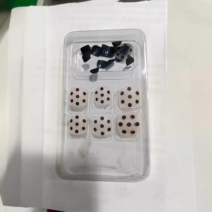 Artistic Polka Dot Press-On Nail Set Stornfield