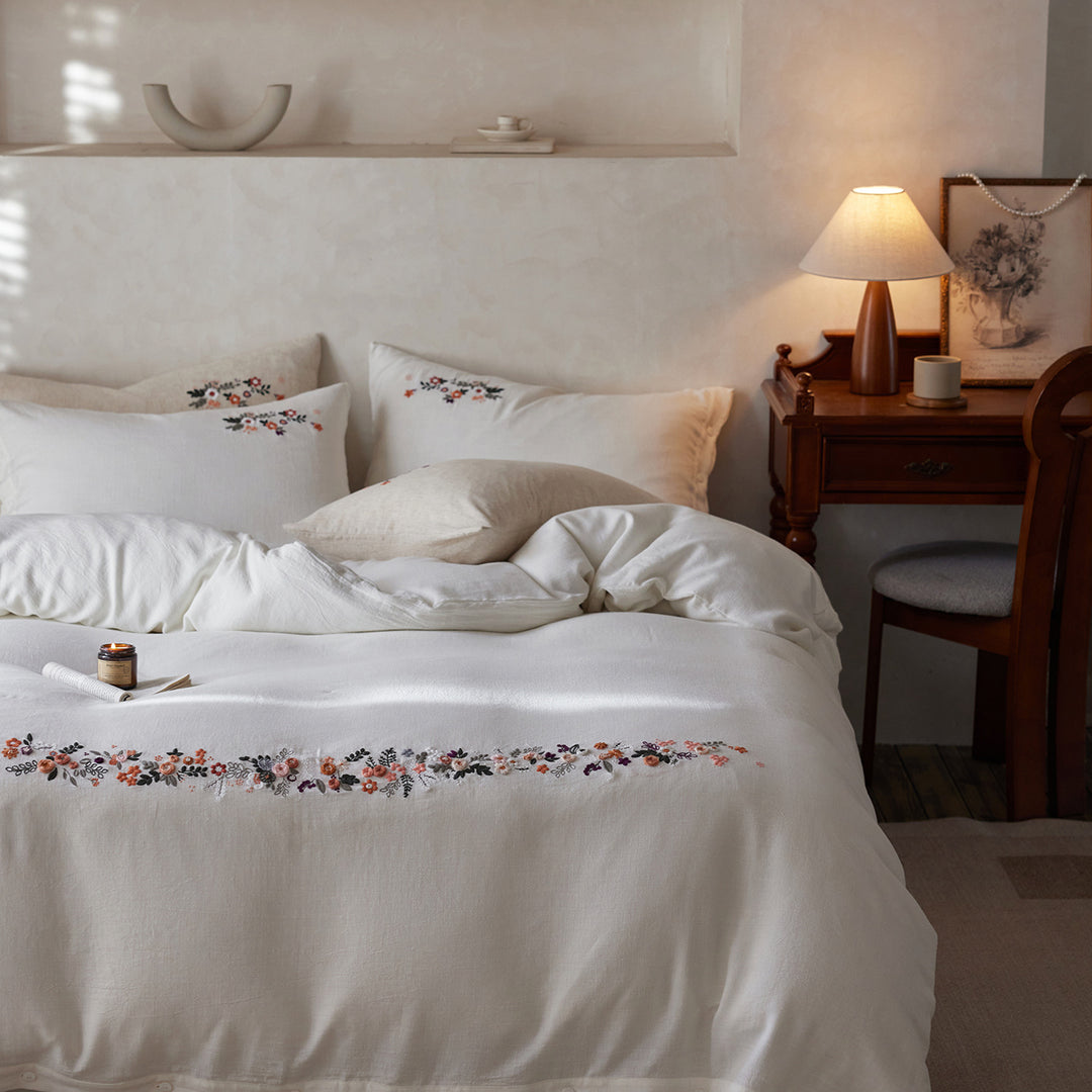 Embroidered Linen Duvet Cover Set with Button-Closure Pillow Shams