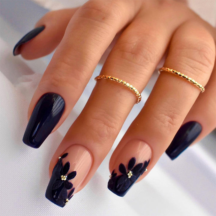 Decorative Press-On Nail Set with Elegant Leaf Designs Stornfield