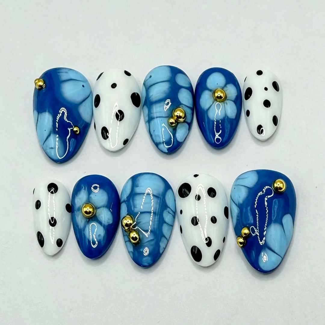 Artistic Floral and Polka Dot Press-On Nail Art Set Stornfield