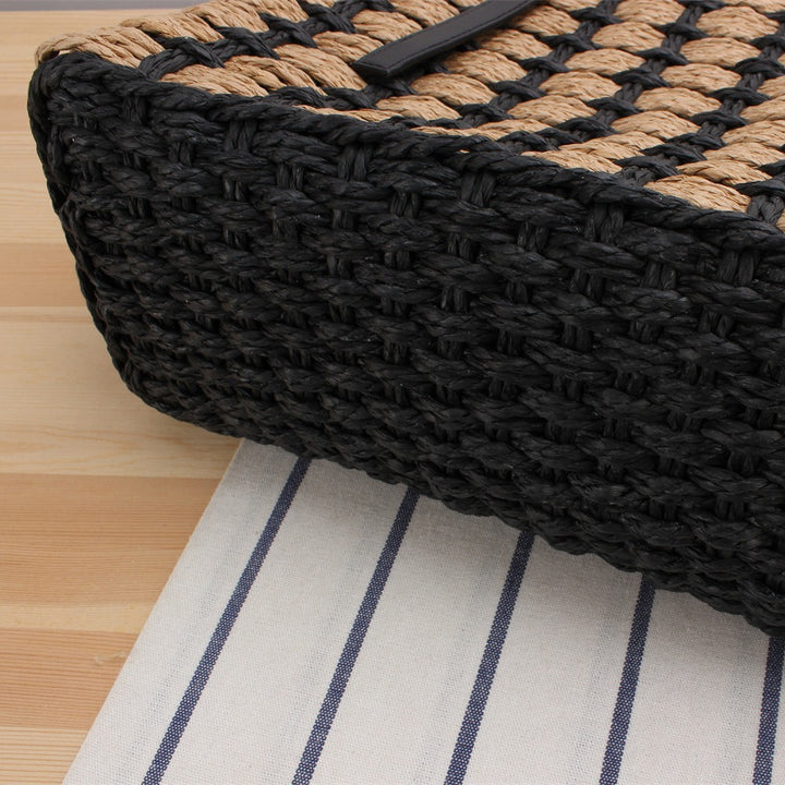 Elegant Straw Bag with Chic Design Stornfield
