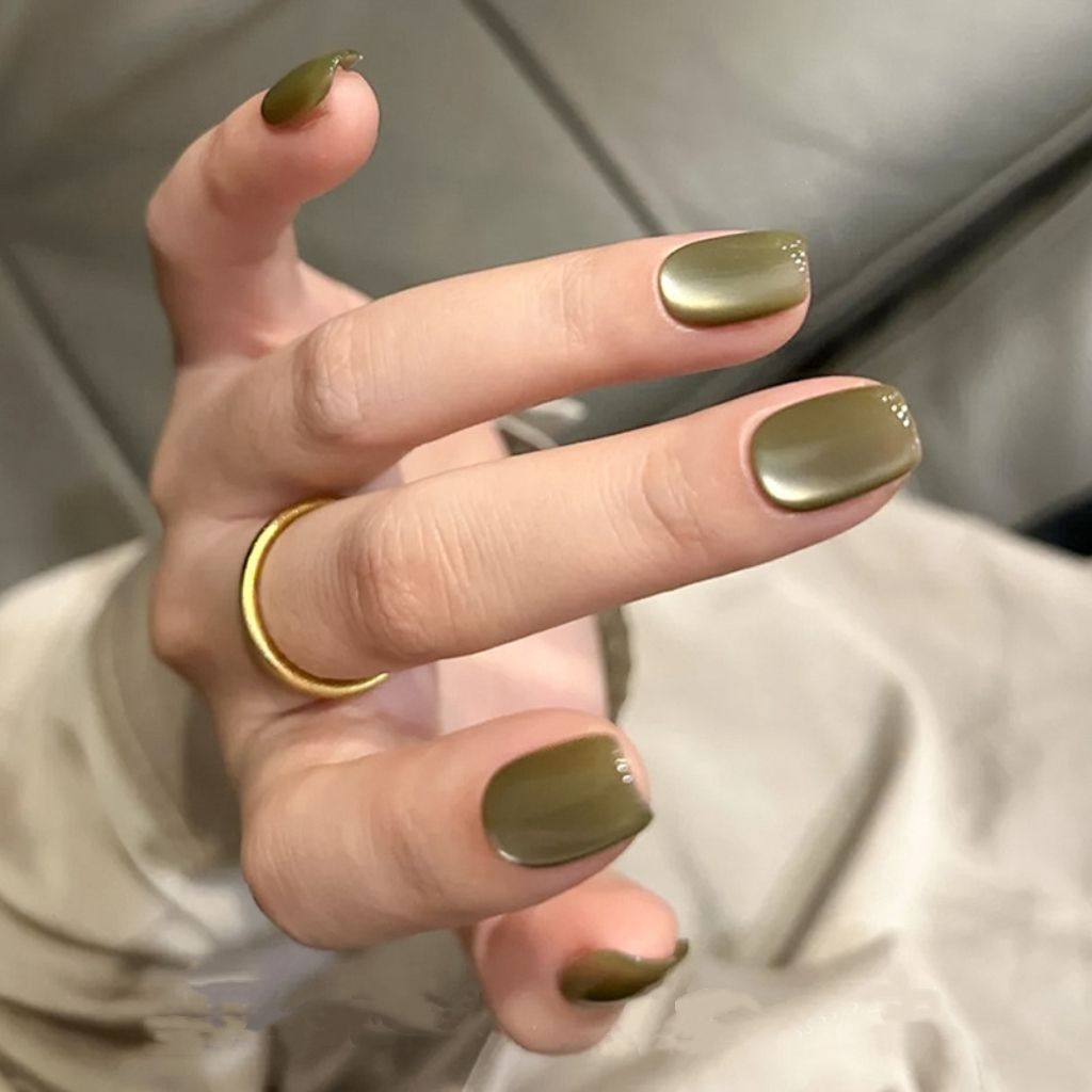 Artificial nails with modern night motif Stornfield