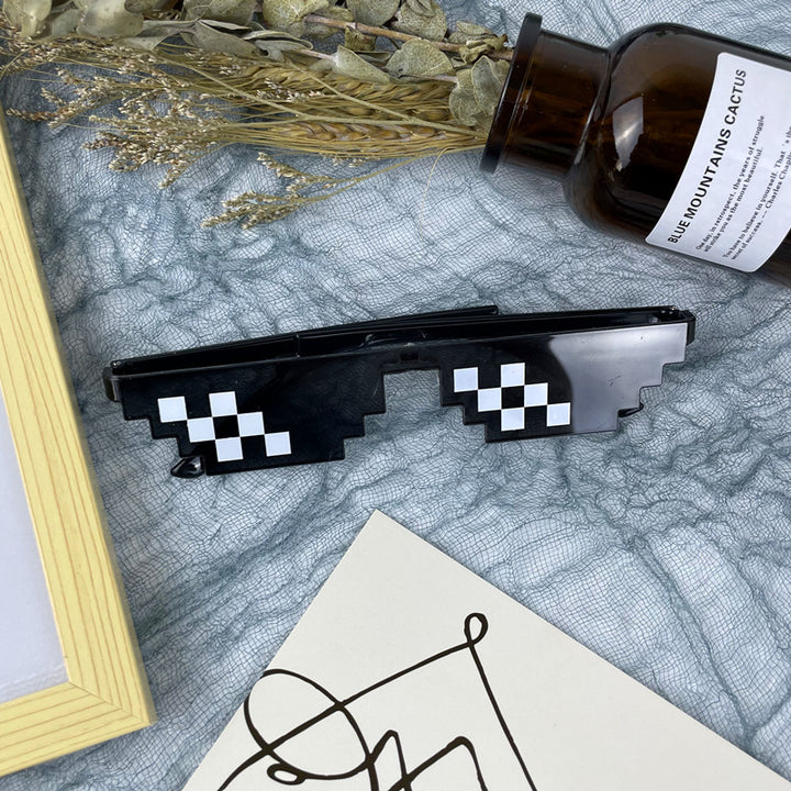Bold Geometric Frame Sunglasses Stornfield