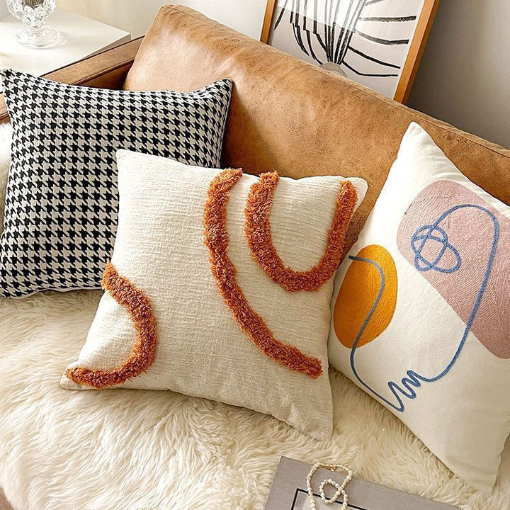 Fluffy decorative cushion with zigzag pattern