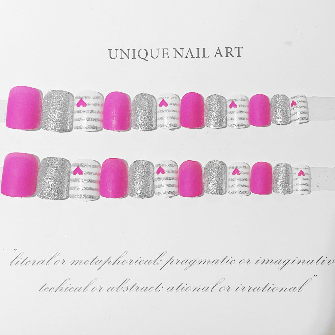 Heart-Themed Press-On Nail Art Set