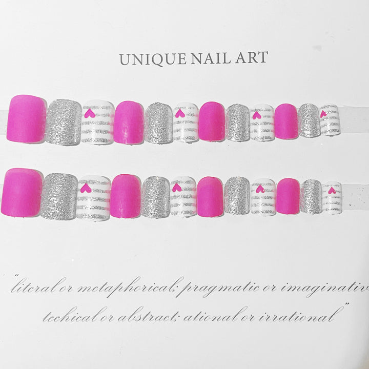 Heart-Themed Press-On Nail Art Set