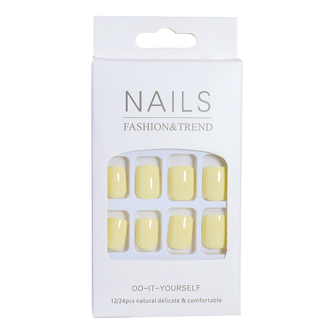 Glossy Press-On Nail Set with Elegant Design Stornfield