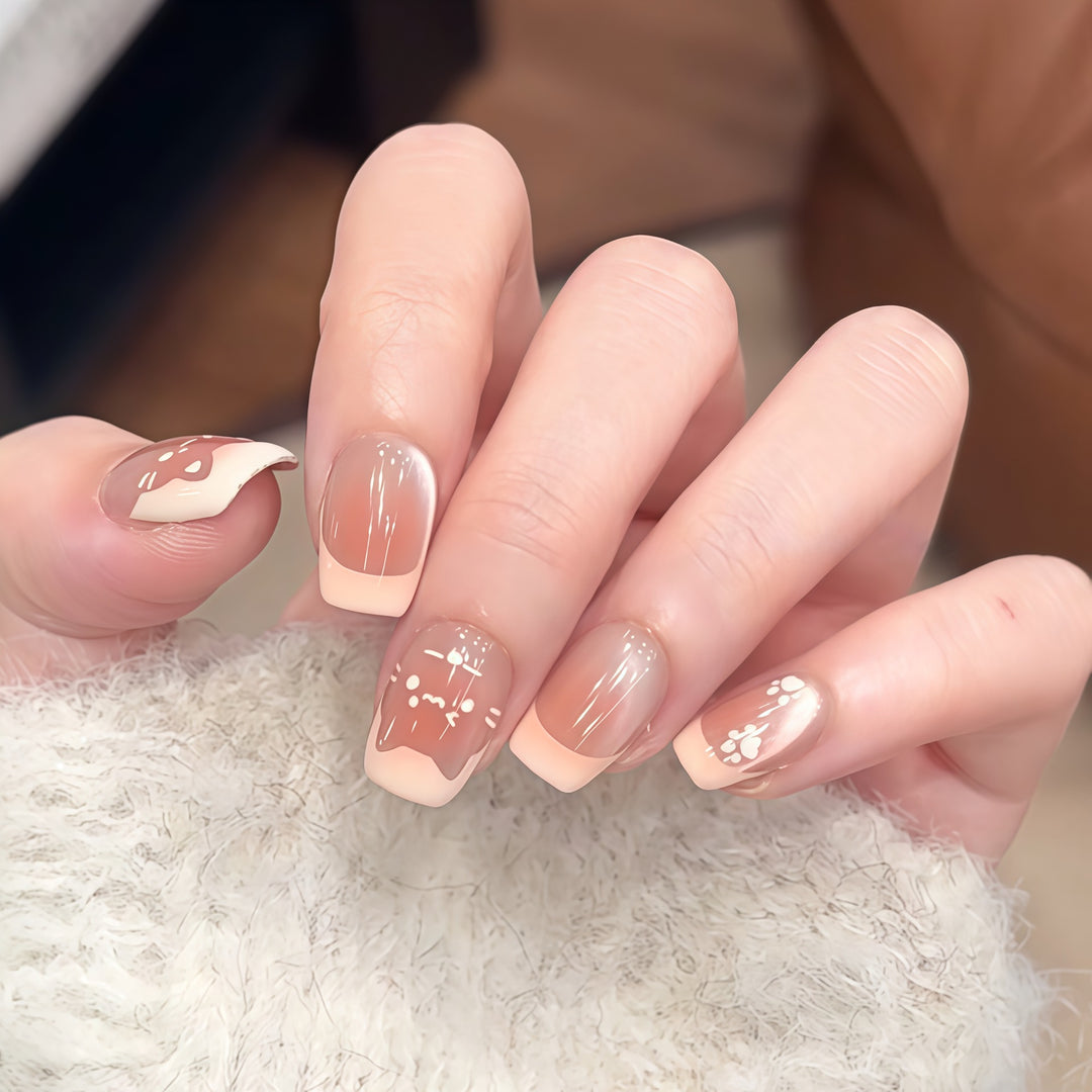 Artificial nails with elegant French design Stornfield