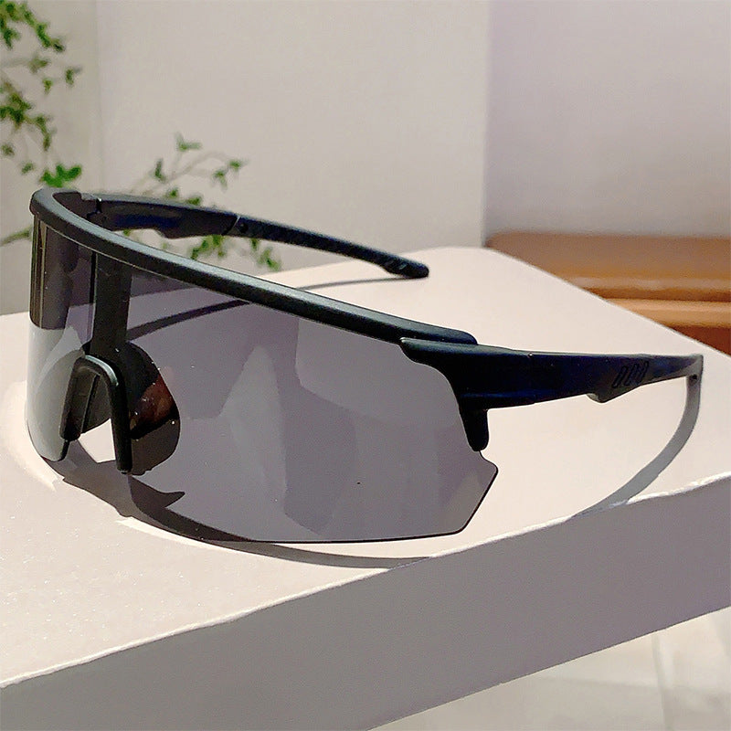 Unisex nan sporty performance sunglasses with continuous visor lens and shatterproof polycarbonate lens Stornfield