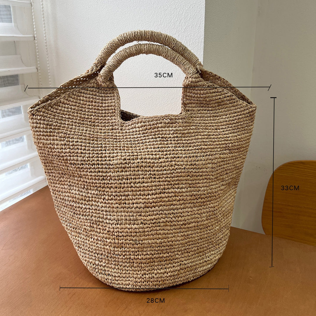 Handcrafted knitted bag with floral design Stornfield