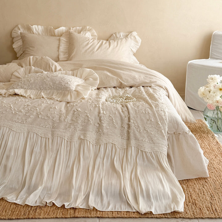 Romantic Ruffled Lace-Embroidered Cotton-Linen Duvet Cover Set with Decorative Pillow Shams