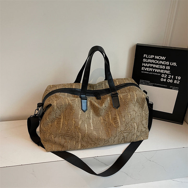 Sporty travel bag with innovative design Stornfield