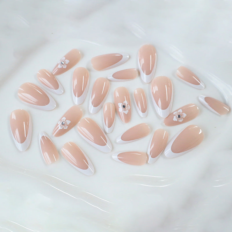 Elegant Almond-Shaped Nail Art Extensions Stornfield