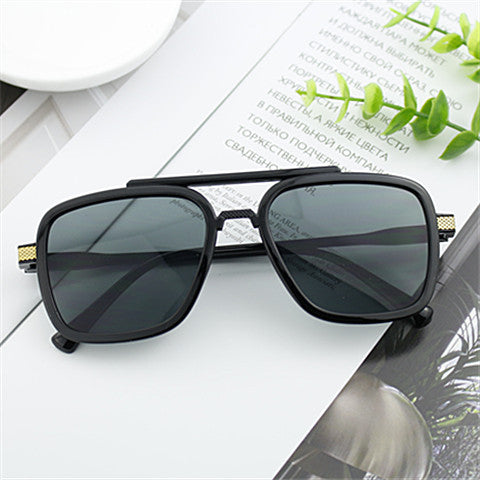 Ladies modern sunglasses with square frame Stornfield