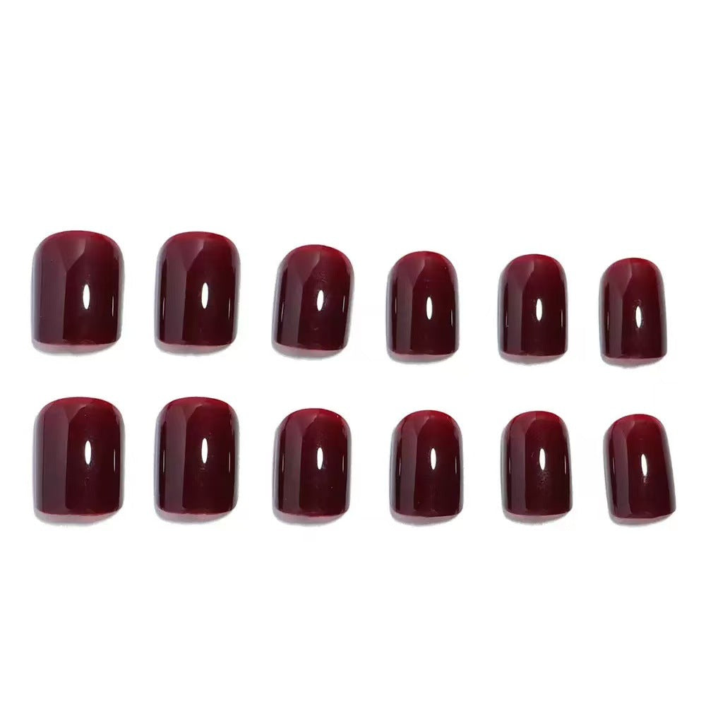 Nail care set with luxurious high-gloss finish Stornfield