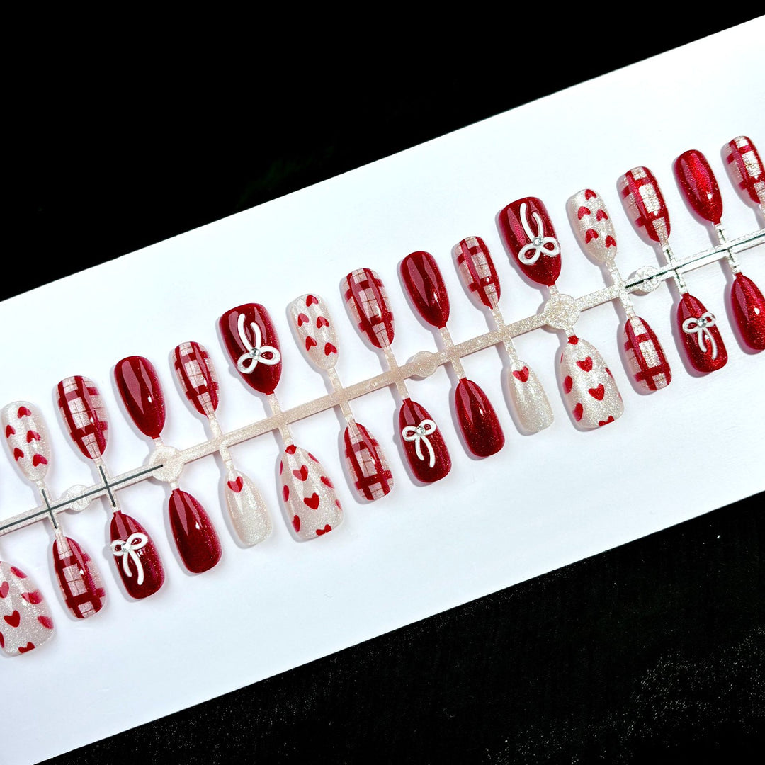 Elegant Polka Dot and Lace Press-On Nail Set