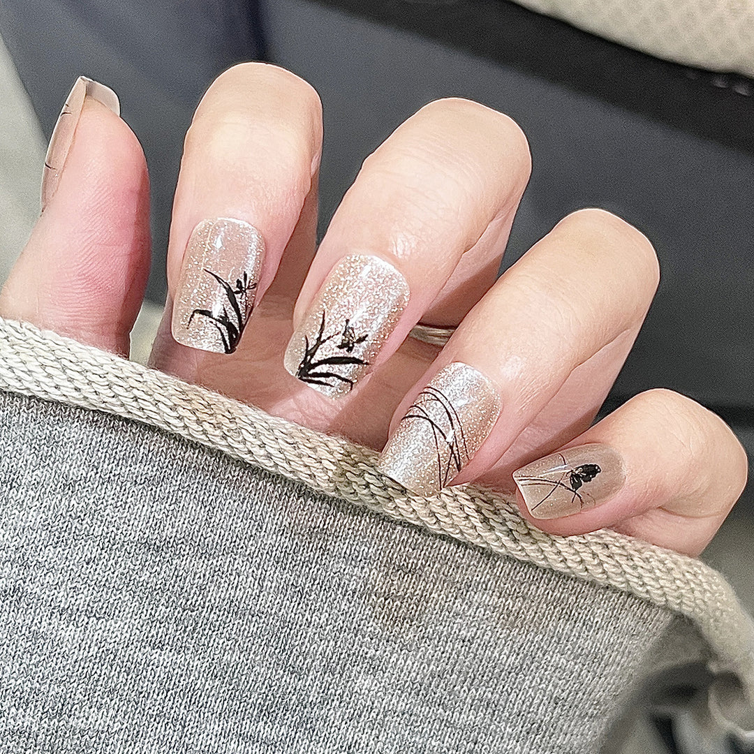 Elegant Nature-Inspired Press-On Nail Art Stornfield