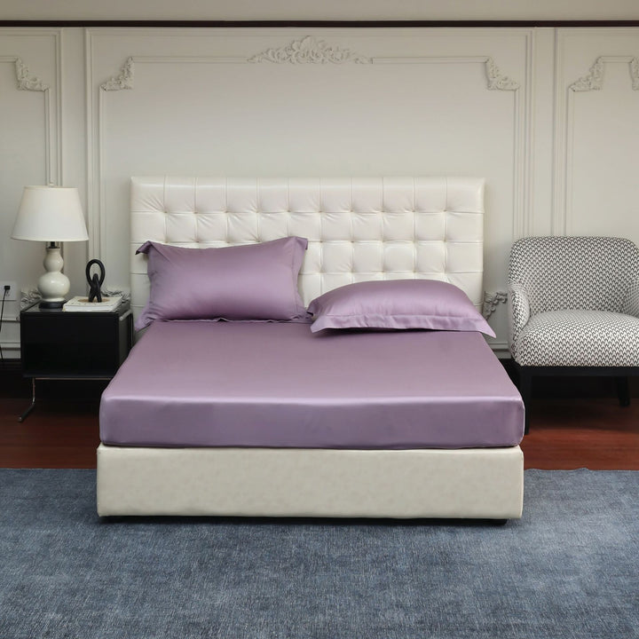 Luxurious satin fitted sheet set with silky smooth finish