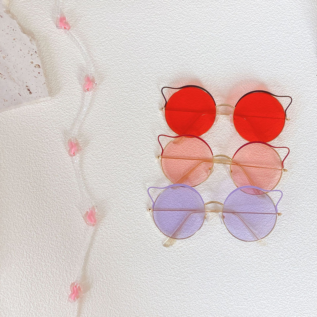 Fashionable Cat-Eye Sunglasses with Mirrored Lenses Stornfield