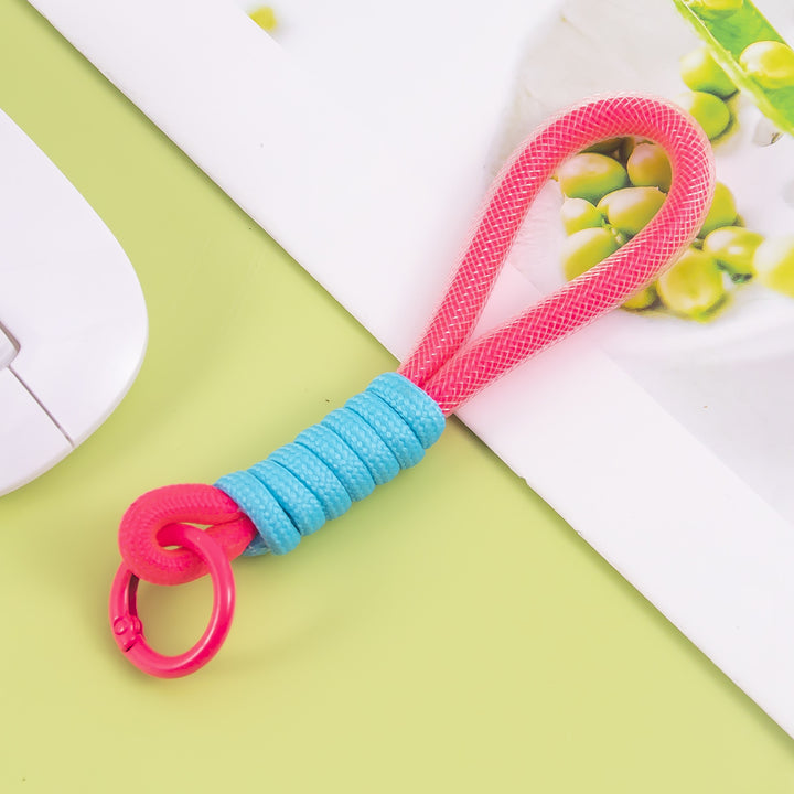 Versatile Paracord Keychain Holder Stornfield