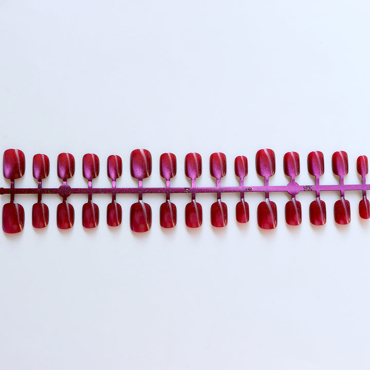 Glossy Press-On Nail Set Stornfield