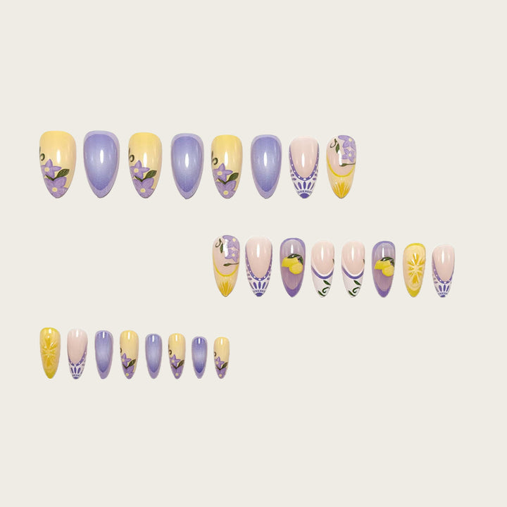 Artificial Nail Set with Floral Designs Stornfield
