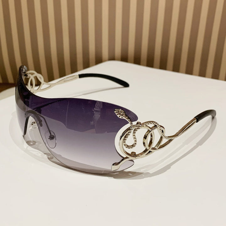 Women’s futuristic sunglasses with playful design Stornfield