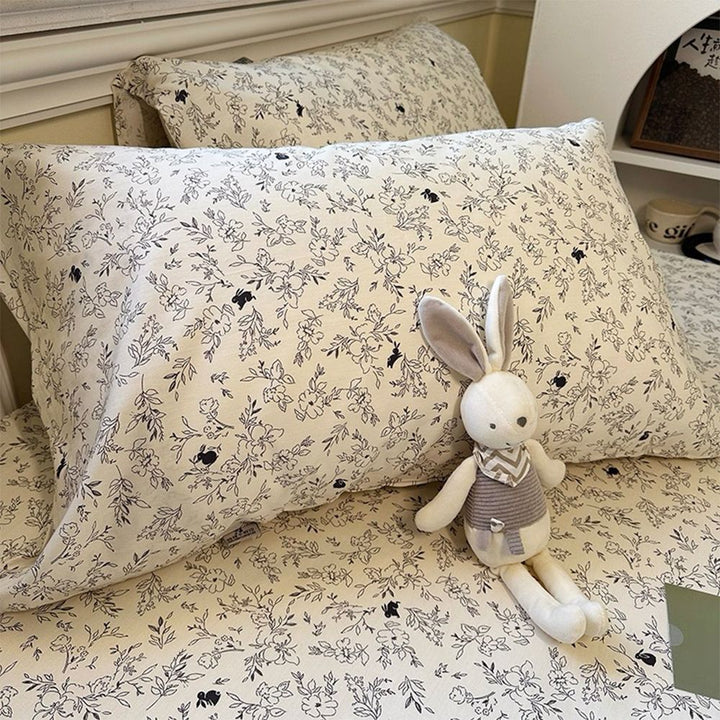 Decorative Cat-Themed Pillowcase