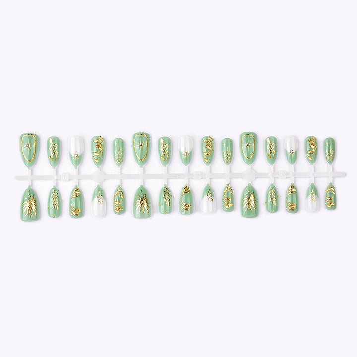 Artificial nails with elegant gold design Stornfield