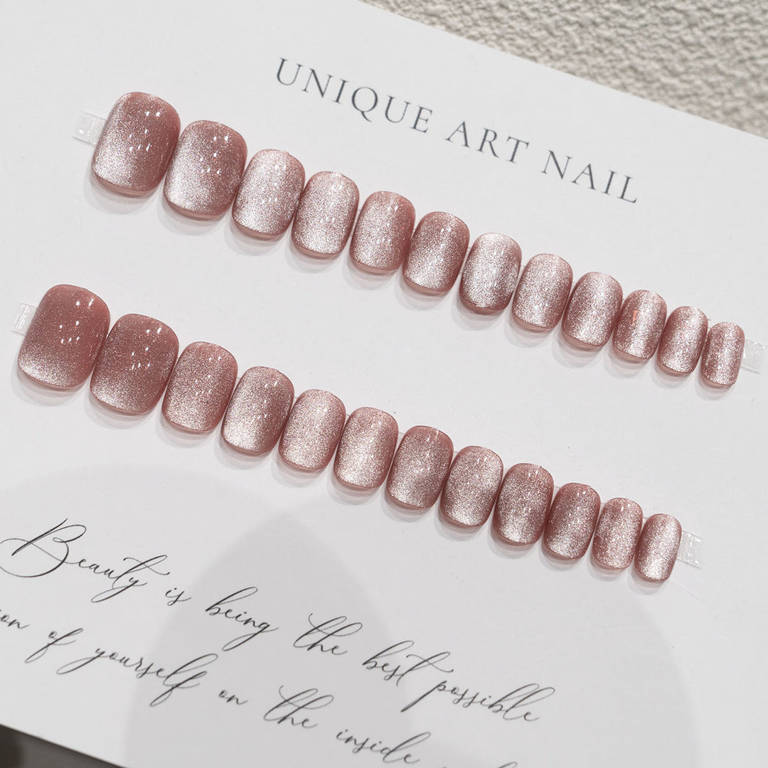 Press-On Nail Art Set