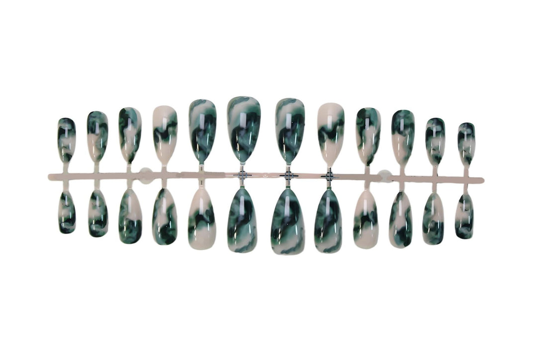Artificial nail set with luxurious marble designs Stornfield
