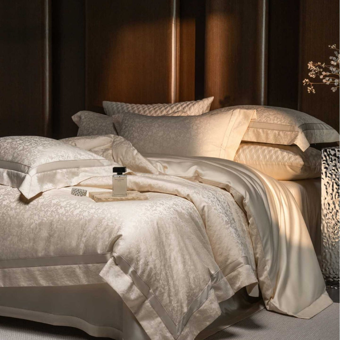 Luxury Jacquard Satin Duvet Cover Set with Botanical Embossed Weave and Oxford Pillow Shams