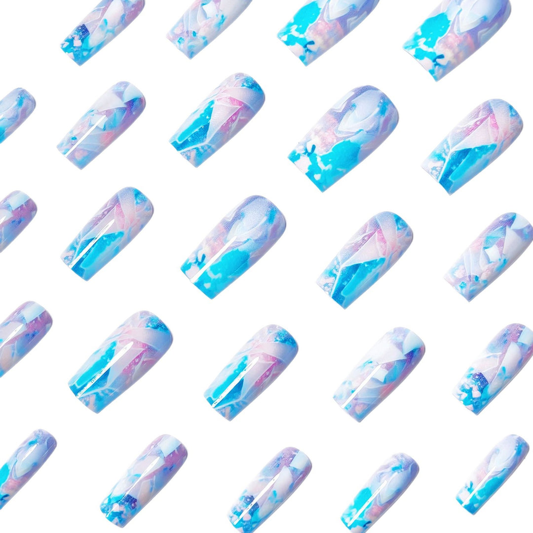 Artificial Nails in Modern Crystal Look Stornfield